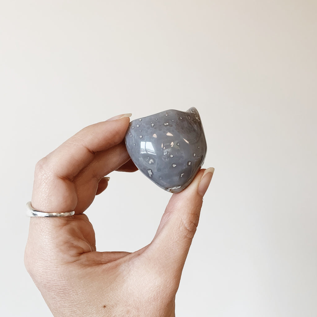 Small polished blue Agate Enhydro