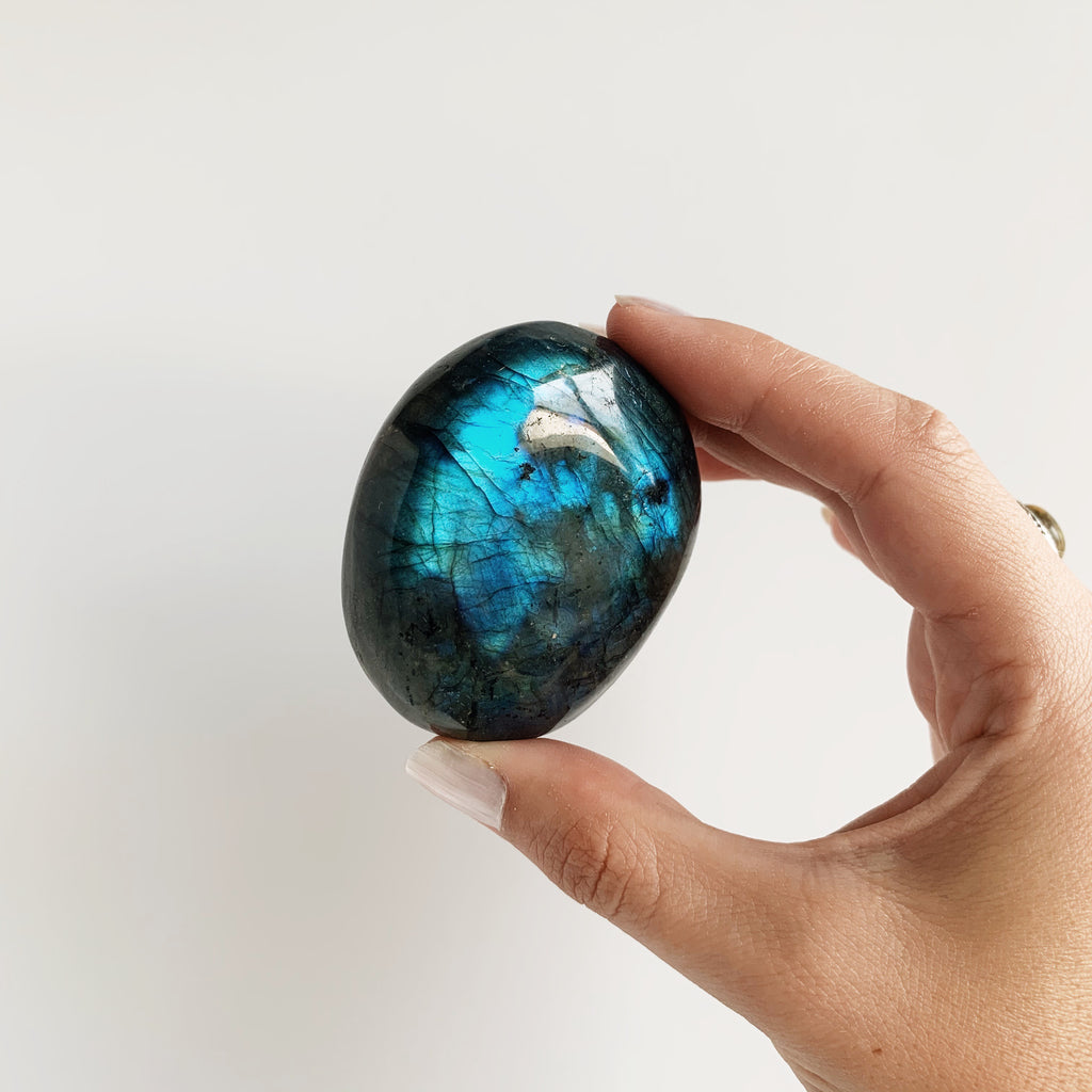 Labradorite palm stone