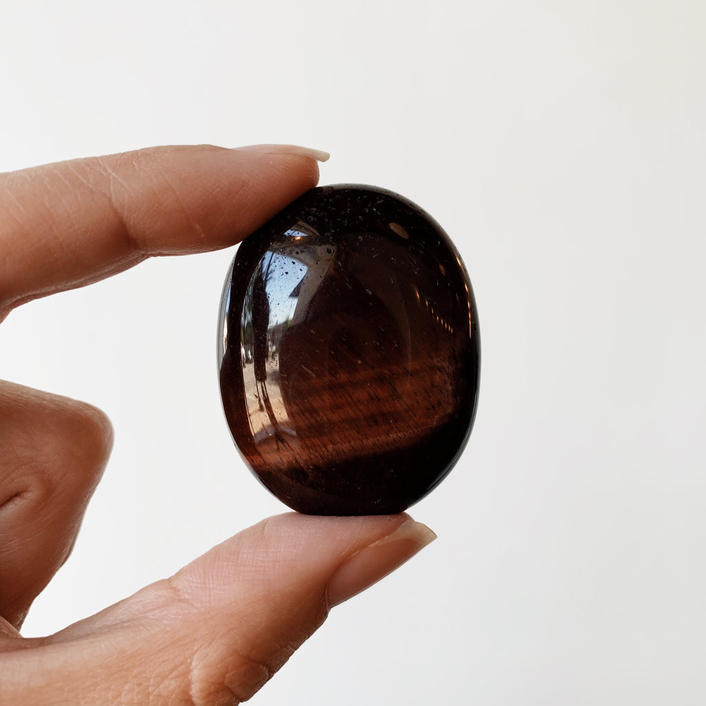 Red Tiger Eye palm stone