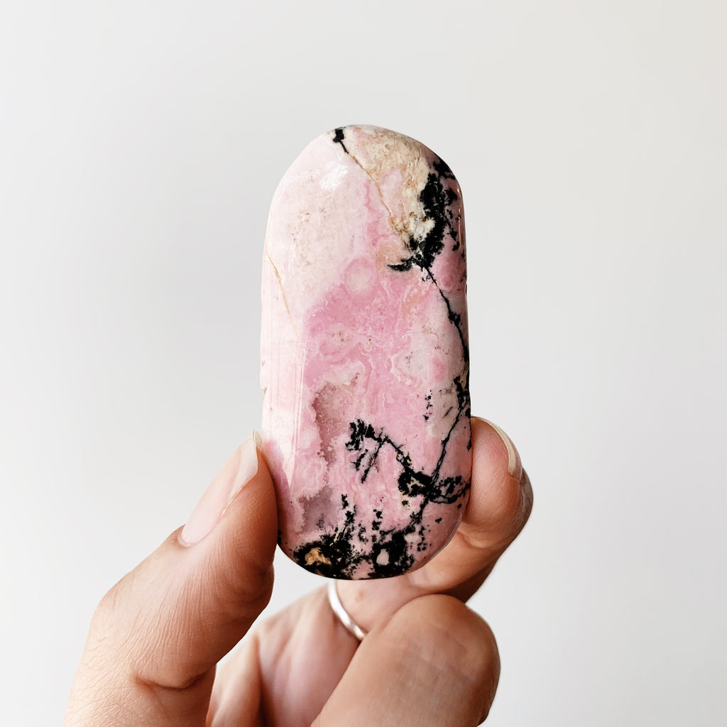 Rhodonite palm stone